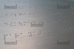 braille-alfabesi yazim-kat-tabelasi-00003